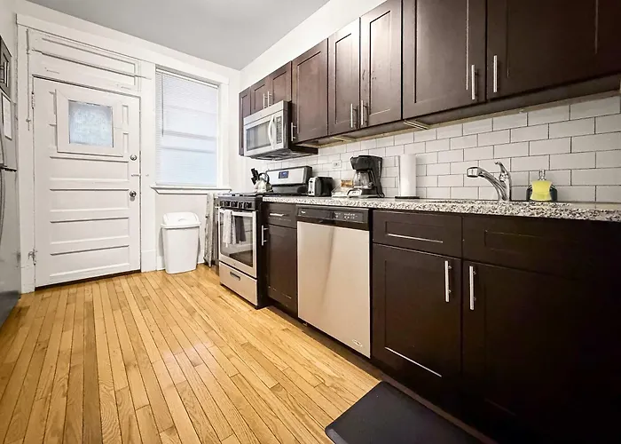 3br Spacious In - Newgard Rep * Chicago