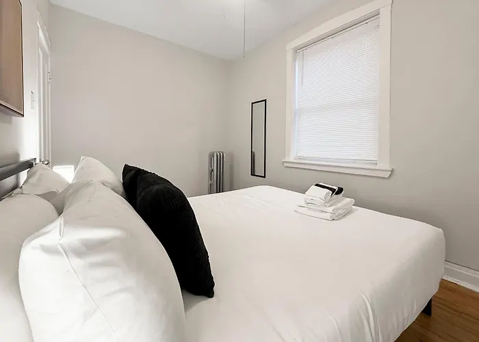 3br Spacious In - Newgard Rep Chicago