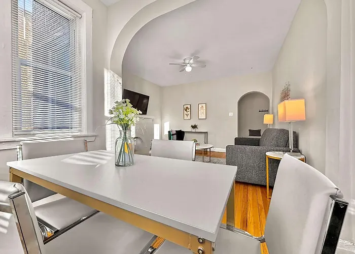 3br Spacious In - Newgard Rep Apartment