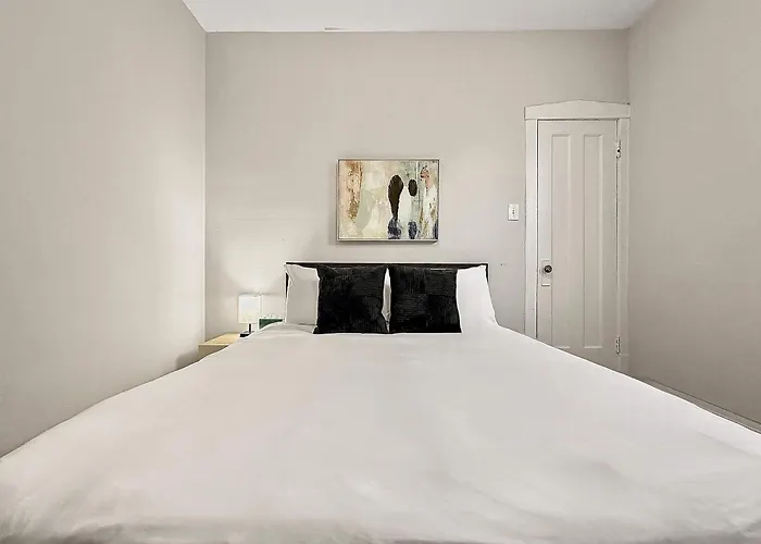 3br Spacious In - Newgard Rep *