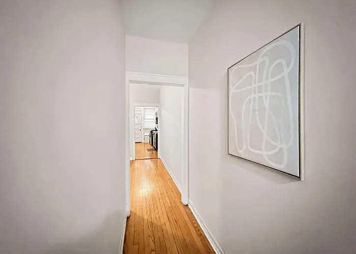 3br Spacious In - Newgard Rep