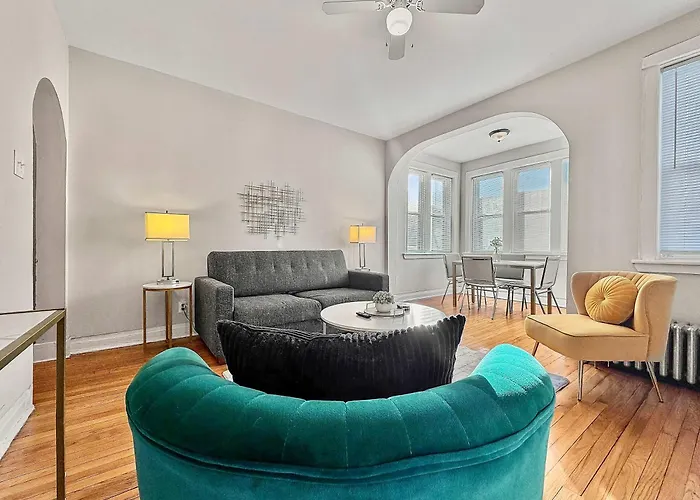 3br Spacious In - Newgard Rep Chicago